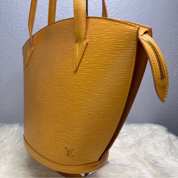 🌻⭐️Louis Vuitton Saint Jacques in EPI Leather⭐️🌻 - Picture 5 of 16